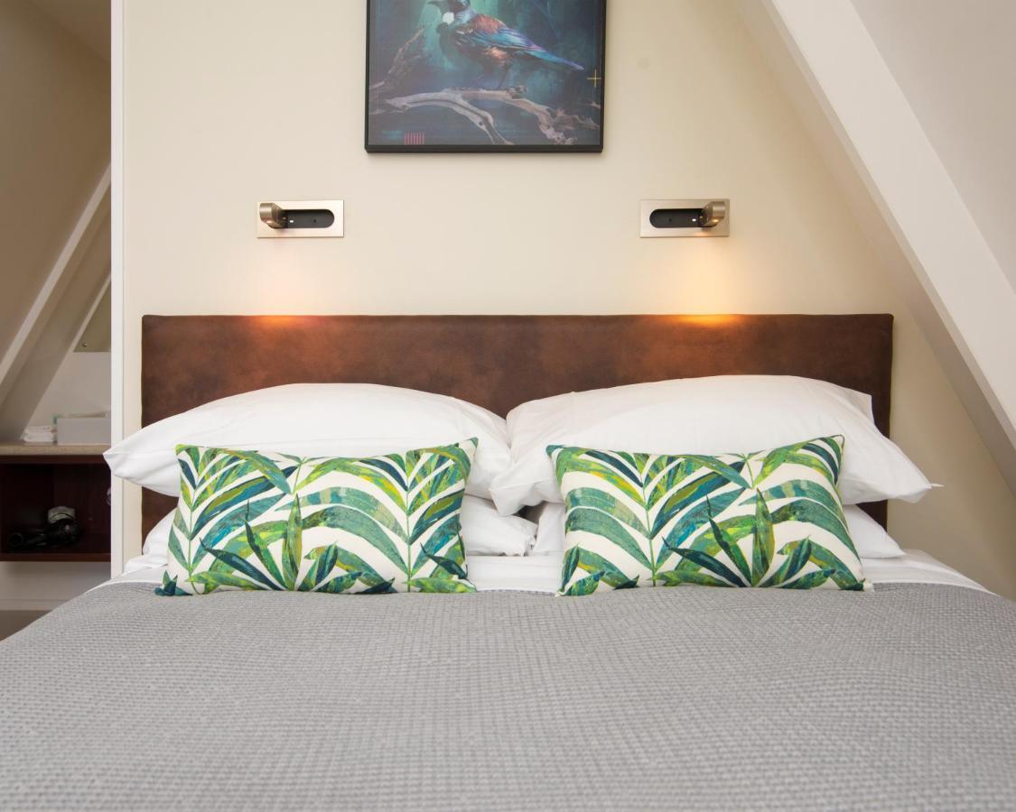 Punga Cove Resort Endeavour Inlet Екстер'єр фото