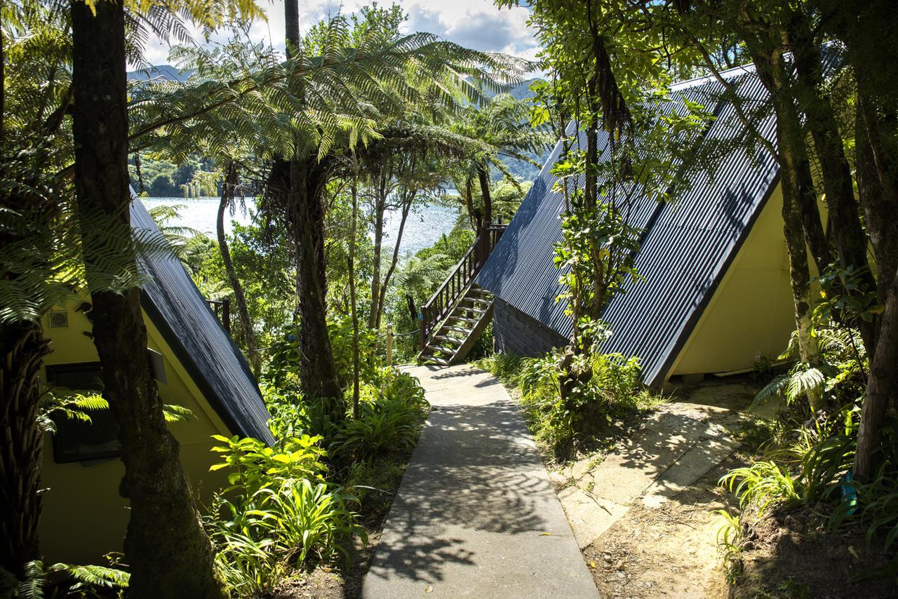 Punga Cove Resort Endeavour Inlet Екстер'єр фото